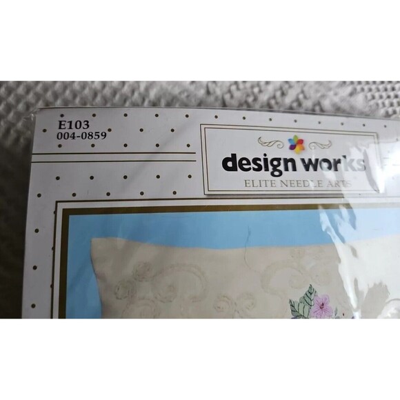 E103 DESIGN WORKS Candlewicking Embroidery Kit 14X14 Floral Pillow Elenor Engle - Picture 5 of 6